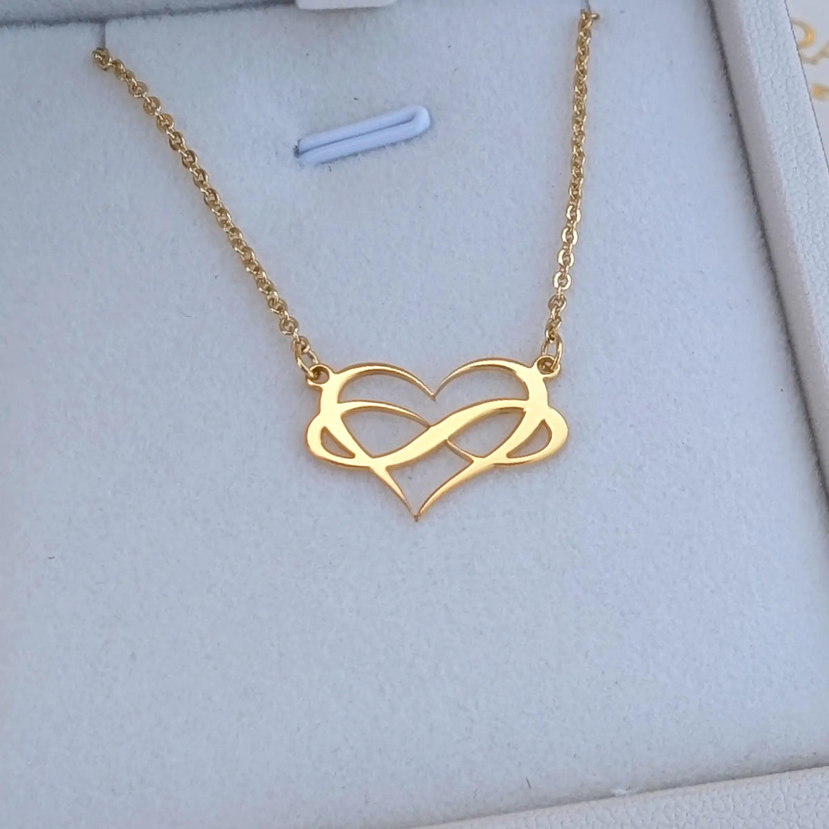 Collier Cœur Infini en argent 925 rhodié en or
